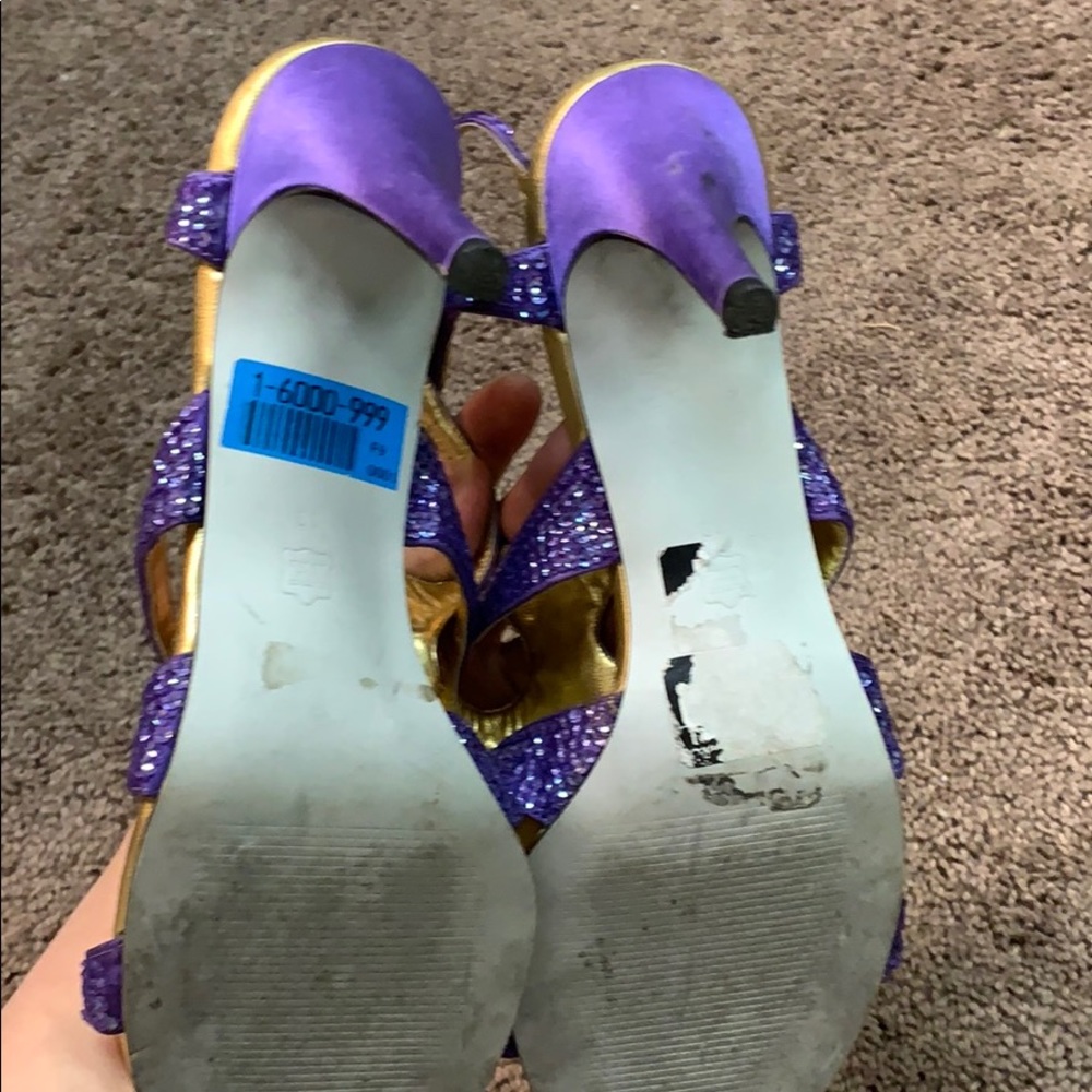Shoes - Picture 2 of 3